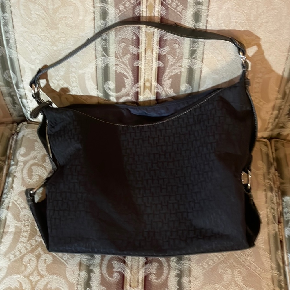 Tommy Hilfiger black tote bag.